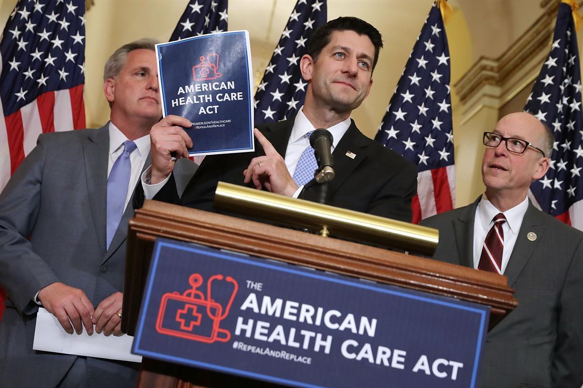 Speaker Paul Ryan (center) and House Majority Leader Kevin McCarthy (left) (Chip Somodevilla/Getty Images)