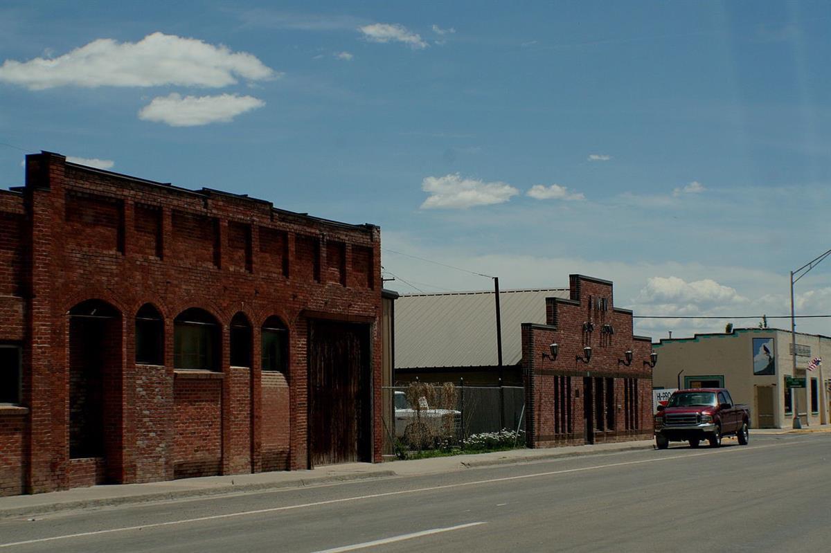 Main Street, Estancia, New Mexico, Wikimedia Commons, <a href=