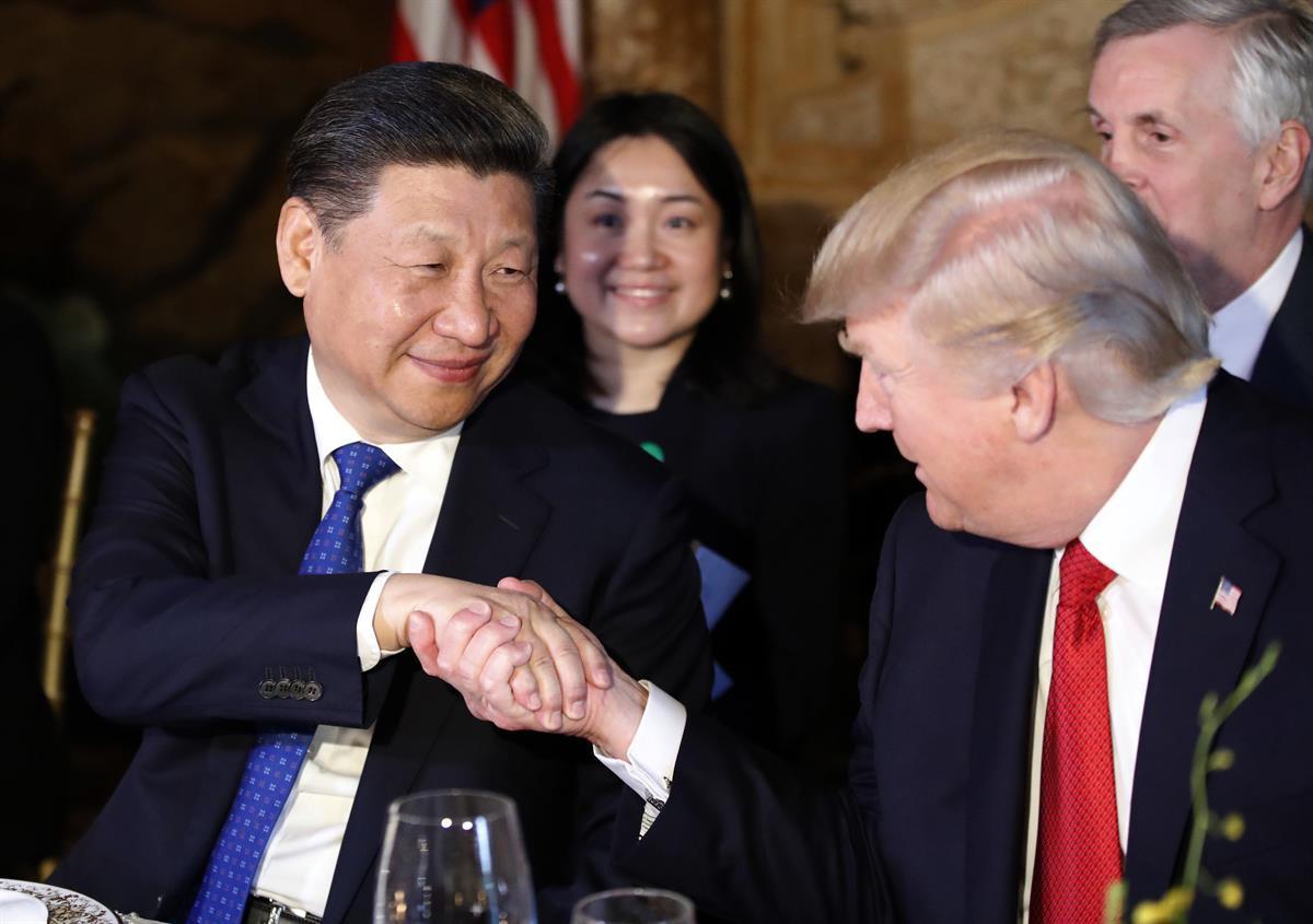President Donald Trump shakes hands with Chinese President Xi Jinping during a dinner at Mar-a-Lago — Thursday, April 6, 2017, in Palm Beach, Fla. (AP Photo/Alex Brandon)